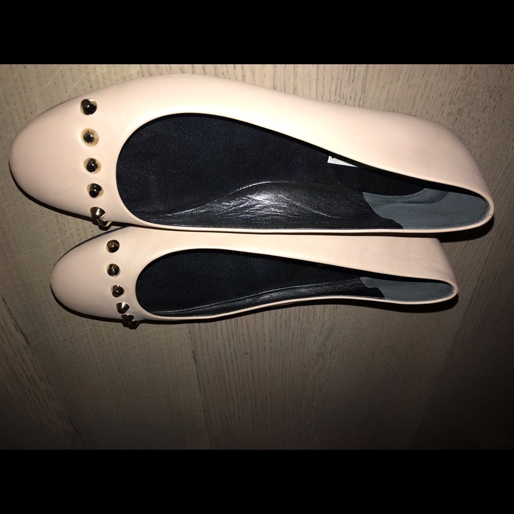 Balenciaga Nude Flats - Picture 3 of 4